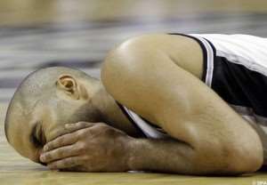 NBA : Tony Parker got injured ankle against Sacremento