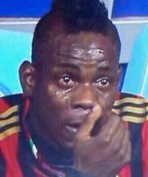Balotelli Cries  After Being Substituted