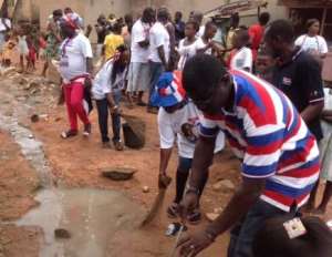 Vincent Frimpong Manu leading the clean-up exercise