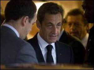 Sarkozy Jeered At Bongos Funeral