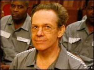 Former British soldier gains E. Guinea pardon