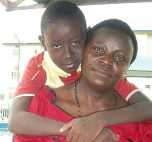 Benjamin and his mother few hours to AMAA awards night