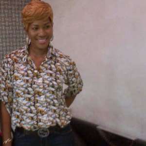 Stephanie Okereke Rocks Short Blonde Hair (Picture)