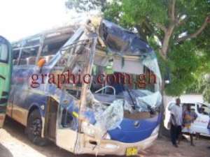 The mangled Yutong bus after the accident at Yamoranza
