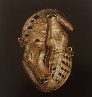 Gold jewel of two crocodiles, Baule, Ivory Coast, now in Musée du quai Branly, Paris, France.