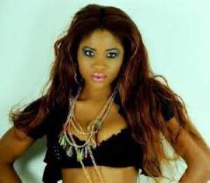 Watch: Eazzy ft Stonebwoy - NaNa official video