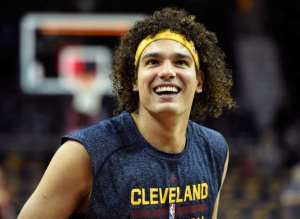 New deal: Anderson Varejao commits to Cleveland Cavaliers