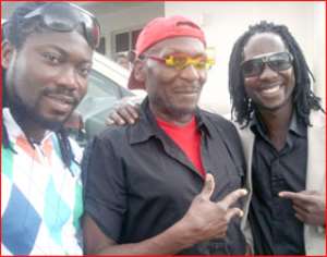 Wutah Performs In Nigeria