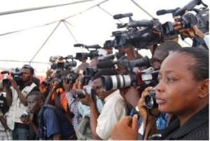 International Journalists On Reporting Tour