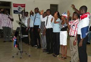 Kenwuud Nuworsu (far left) Swearing in the New Executives.