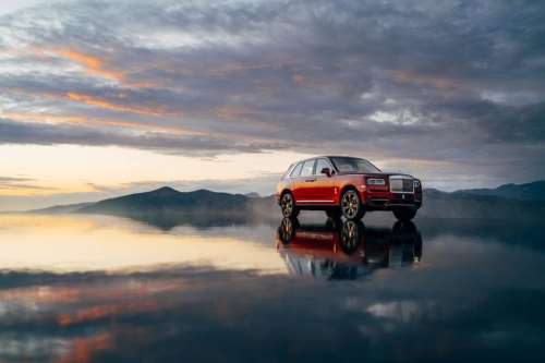 Rolls-Royce unveils SUV with $325K price tag