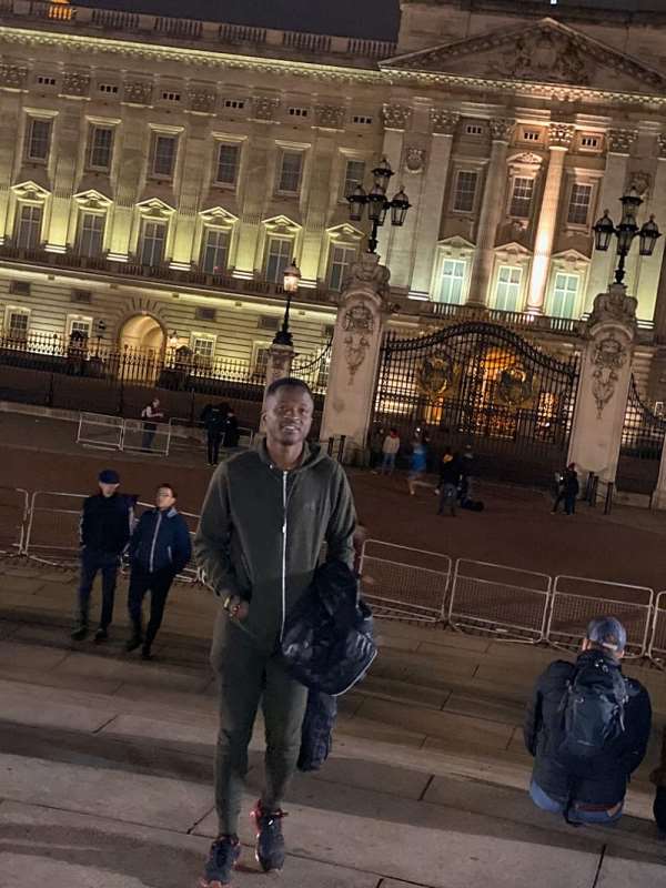 Ghanaian Journalist Attractive Mustapha interacts with Climate Change protesters at Buckingham Palace