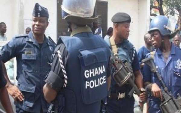 V/R: Gbefi Residents Allegedly Attack Kpando Police Officers; Free Suspect
