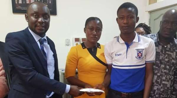 Akufo-Addo Directs Secretariat To Reward SHS Graduate Full Scholarship