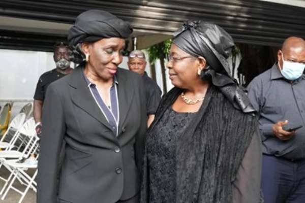 In less than 7 days Nana Konadu Agyeman Rawlings continue to mourn her husband and politicking ahead of December 7