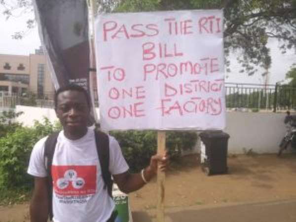 More Pressure On Parliament To Pass RTI Bill