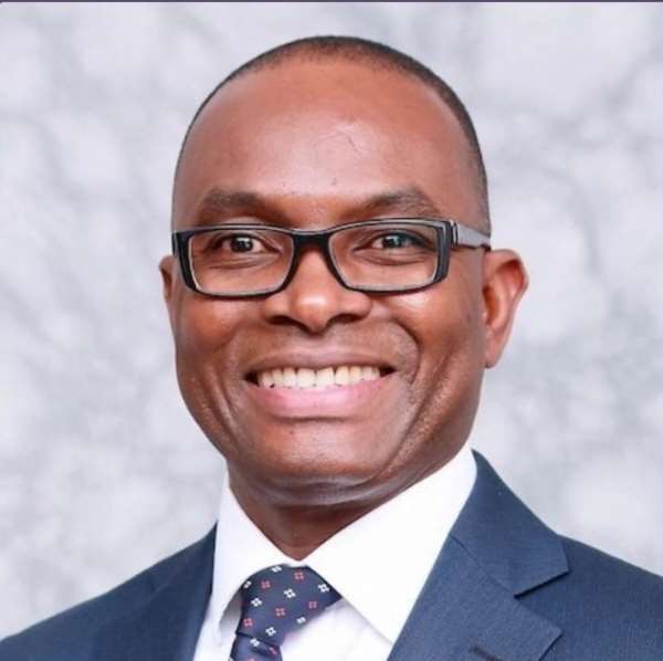 Bennard Owusu received the Professional Services Senior Leader Winner award