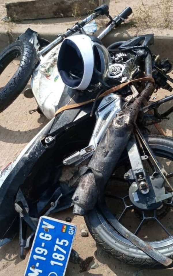 E/R: Two dead in head-on motorbike crash with vehicle