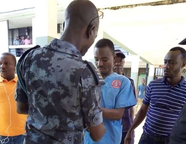 Ex-convict jailed posing as doctor arrested for the same offence