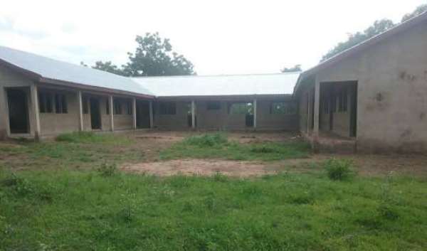 Contractor Abandons School Project Compelling Children To Study Under Trees