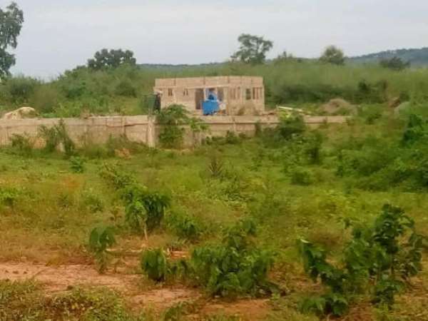 Farmers Beg Gov't To Complete Pai Katanga Warehouse