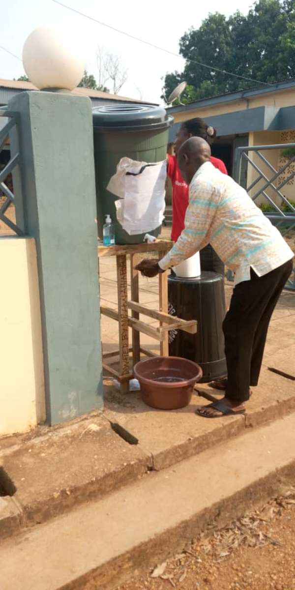 Akatsi South DCE Fights Opposition MP Over Who Should Distribute Veronica Buckets