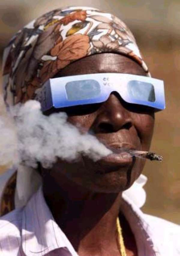 Eclipse: Tourists, Doomsday Prophets & Fake Googles
