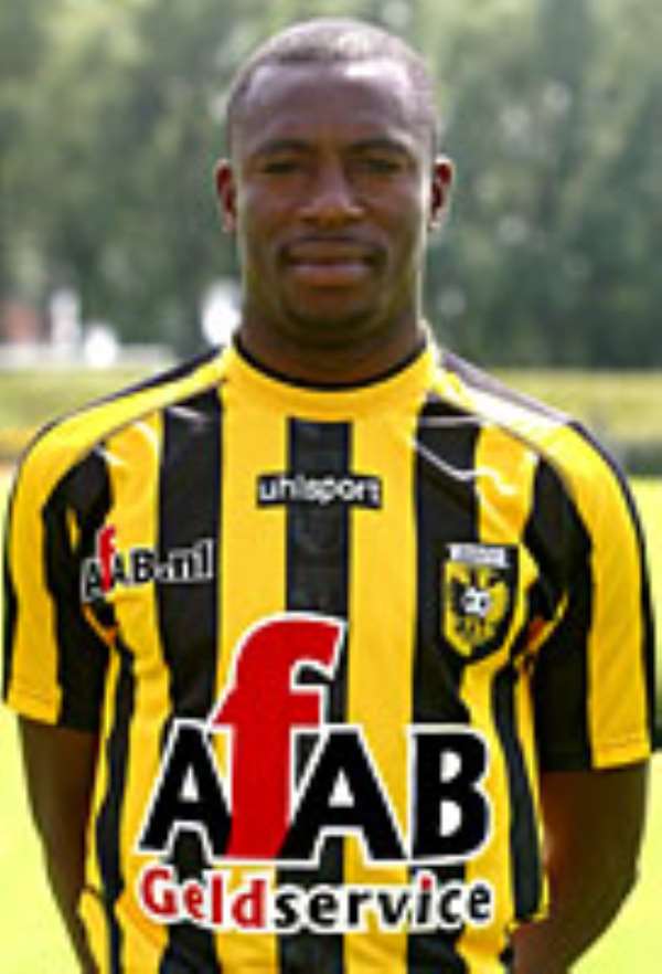 Yakubu gets permanent deal at Vitesse