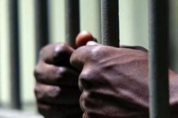 Sandema: Six inmates break, escape from police cell