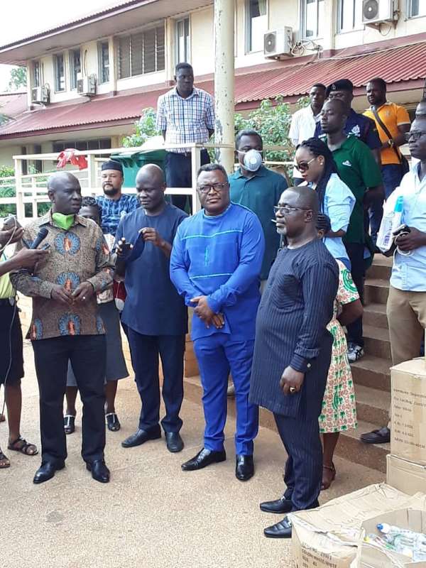 Brong Ahafo Regional Hospital Receives PPEs From John Mahama
