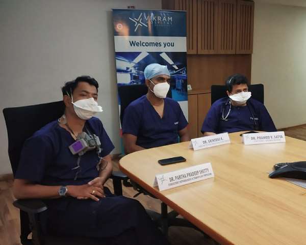 Dr. Partha Pradeep Shetty, Consultant Nephrologist, Dr. Srinivas K, Consultant ENT, Head & Neck Surgeon, and Dr. Pramod V Satya, Consultant – Internal Medicine, Vikram Hospital, Bengaluru (a unit of Manipal Hospitals) along with patient