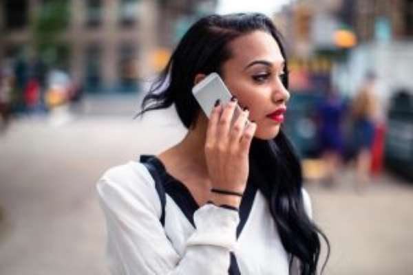 How Smartphones Have Merged Fashion And Entertainment