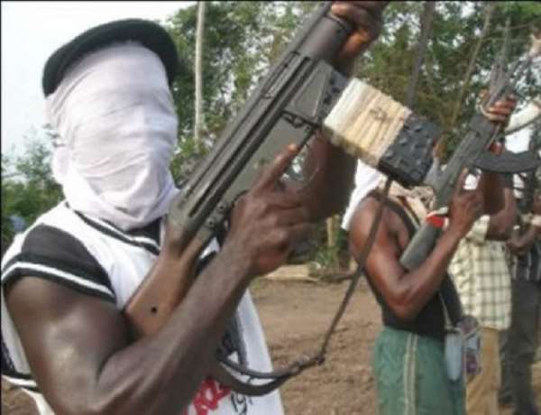 Robbers Attack, Shoot Chief Imam’s Lawyer, 30 Others