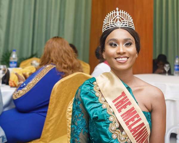 Queen Faith Ajayi wins Icon Noble Awards Influential beauty queen ofthe year