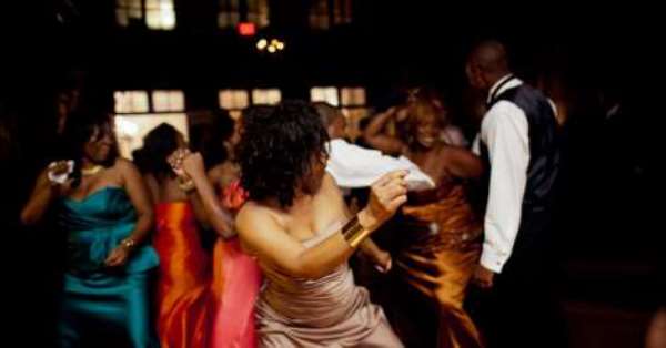 Never Forgive Your Friends If They Don't Make Your Wedding This Lit