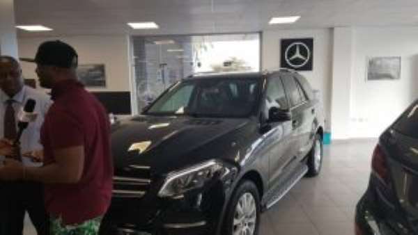 Silver Star Auto Presents Brand New Mercedes Benz To Boxer Isaac Dogboe