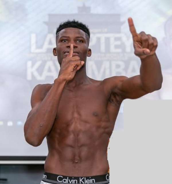Alex Ntiamoah-Boakye congratulates Bukom Bomber