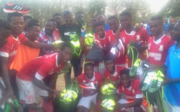 Black Stars defender Daniel Amartey donates footballs and boots to Divison One side Vision FC