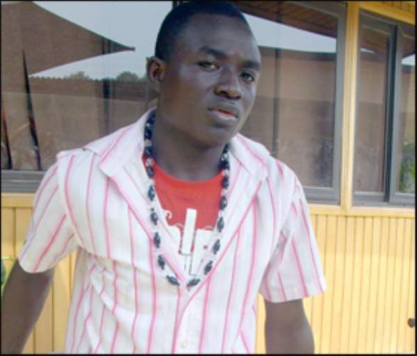 Artiste Escapes Death