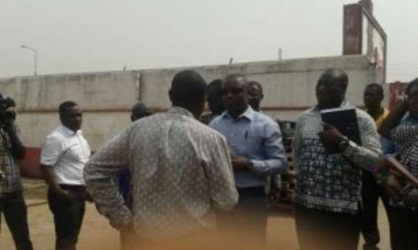 Jinapor intreacting with some of the customers