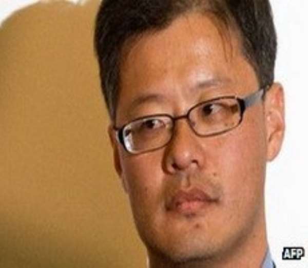 Mr Yang said it was time to pursue interests outside Yahoo!