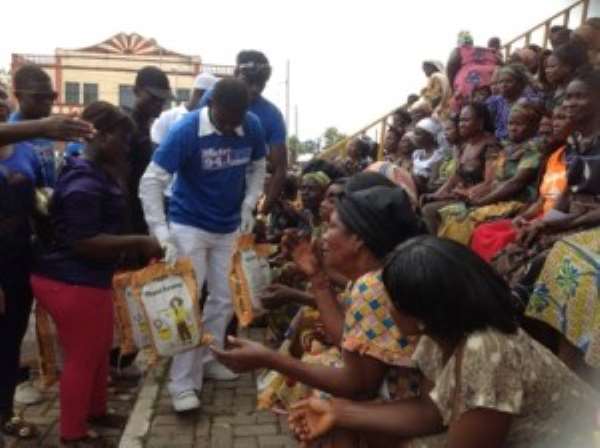 Metro FM , Agya Koo Treat Widows