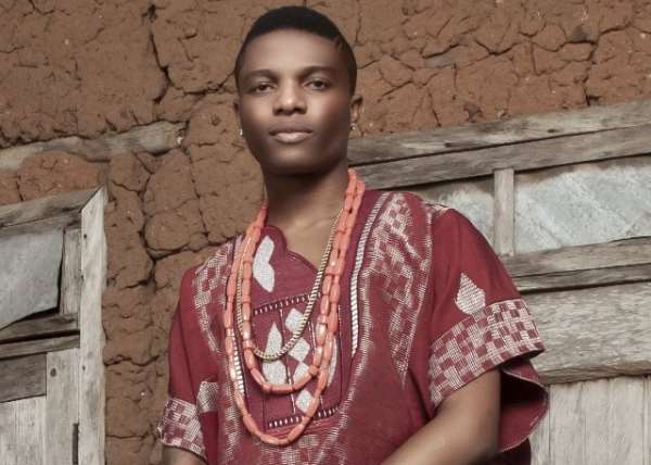 Wizkid- First Nigerian Artiste To Hit A Million Twitter Followers