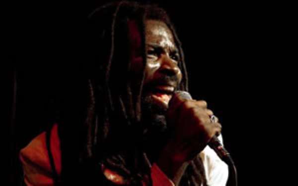Rocky Dawuni rocks Rome