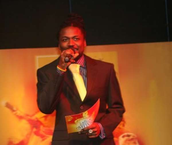 Samini Apologizes To Two Wives