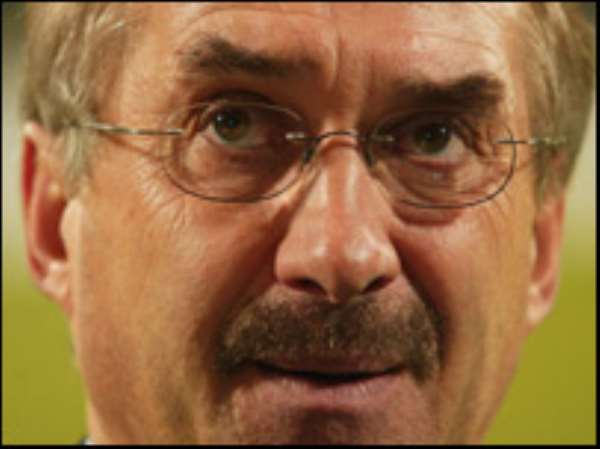 Ivory Coast coach quits post