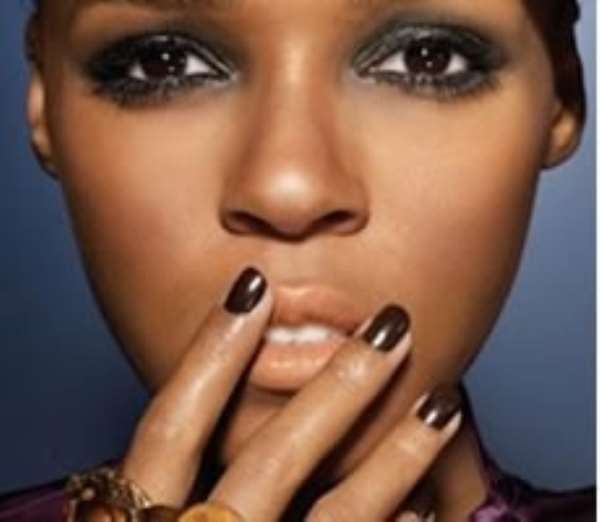 Guidance says nurses should not wear nail extensions