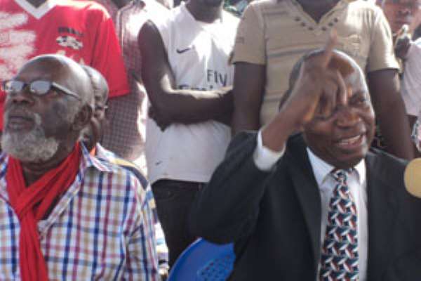 Prof. Frank Norvor (right) flanked by Arthur Hammond Tetteh-Quarcoo, head of the Onamrokor-Adain family