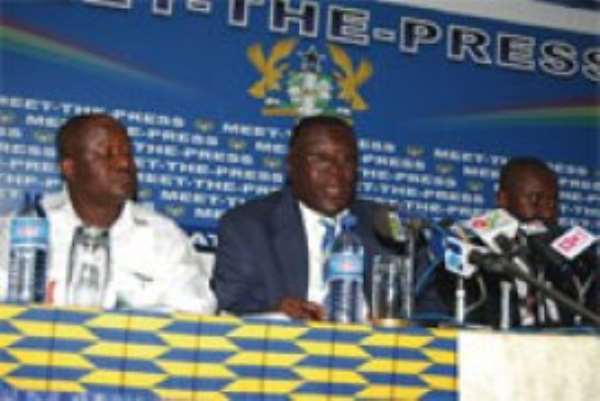 Mr Richard Kwame Asante (Middle), Chairman of the National Pension Regulatory Authority, addressing the press conference.