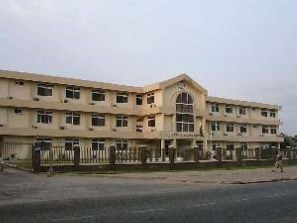 Korle - Bu Hospital Entrance